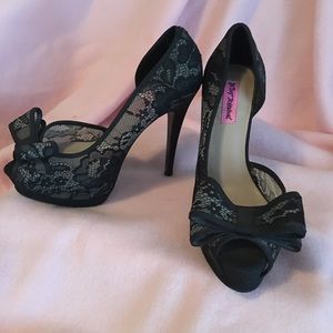 Betsy Johnson Lace Peep-toe Stilettos Sz 9.5